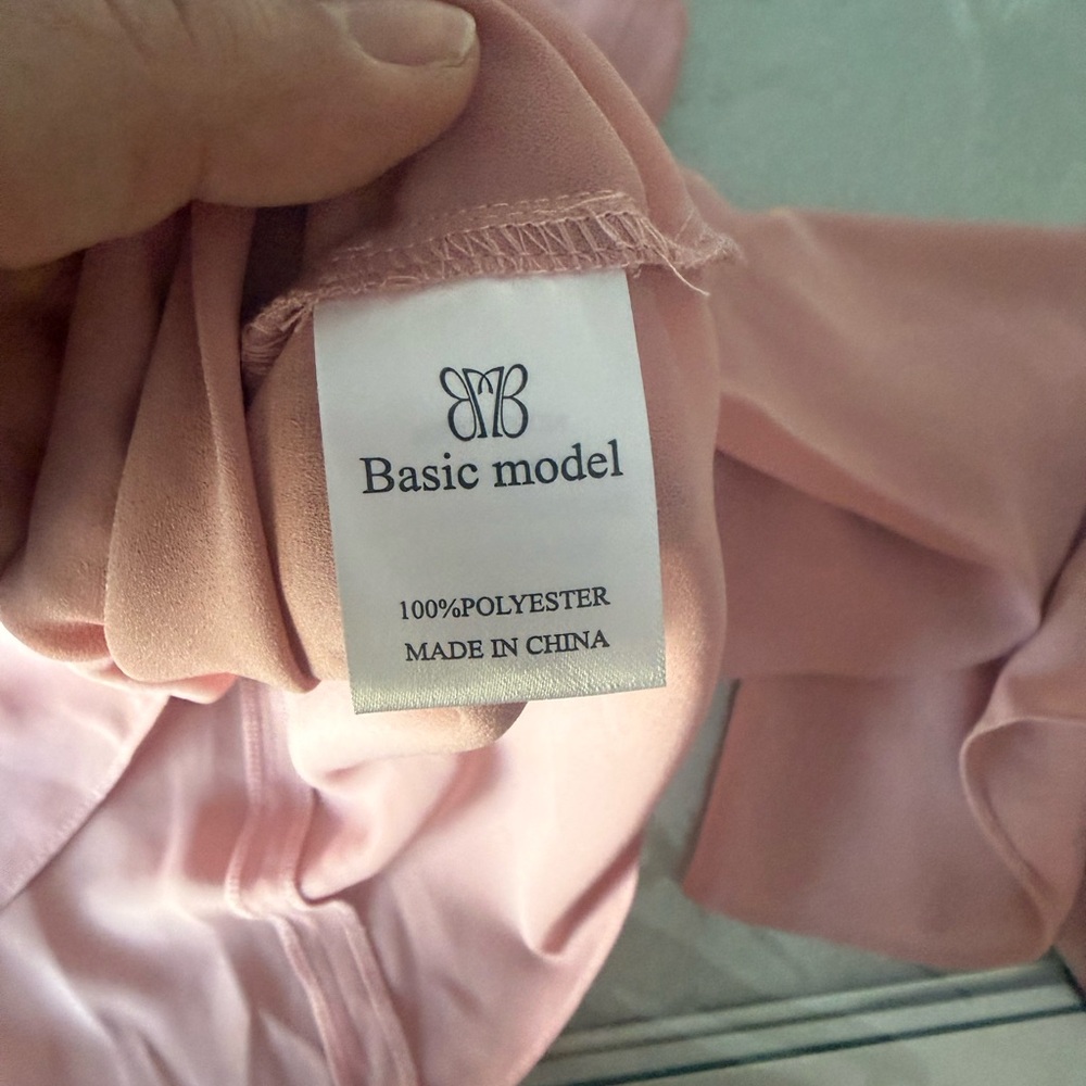 Basic Model Chic Blush Ruffle Sleeve Blouse - Picture 5 of 6